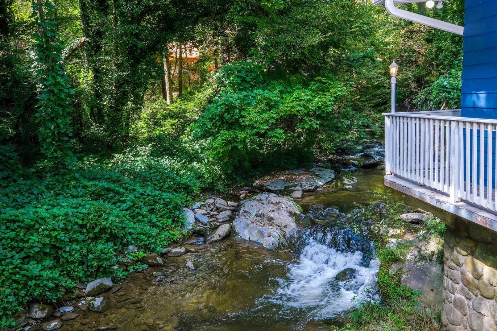 Gervinwold Creekside By Colonial Properties - Free Attraction Tickets Gatlinburg Exterior photo